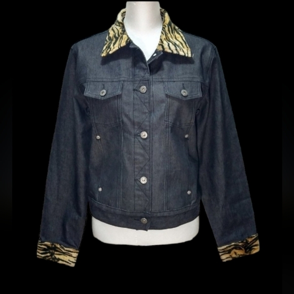 Guess Jacket black Med NWOT Animal print cuffs and collar - Picture 11 of 16